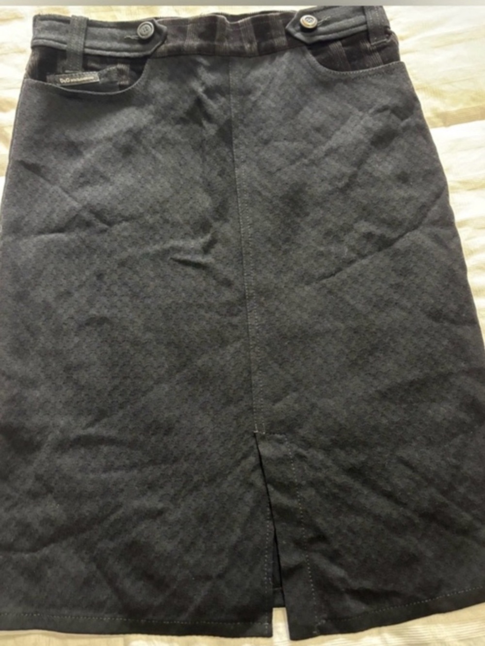 Dolce & Gabbana Black Skirt with Subtle Texture. Size 2 or EU 38. Cotton